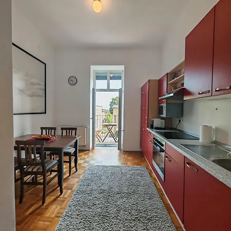 Apartment Mabo Apartments - Ljubljana