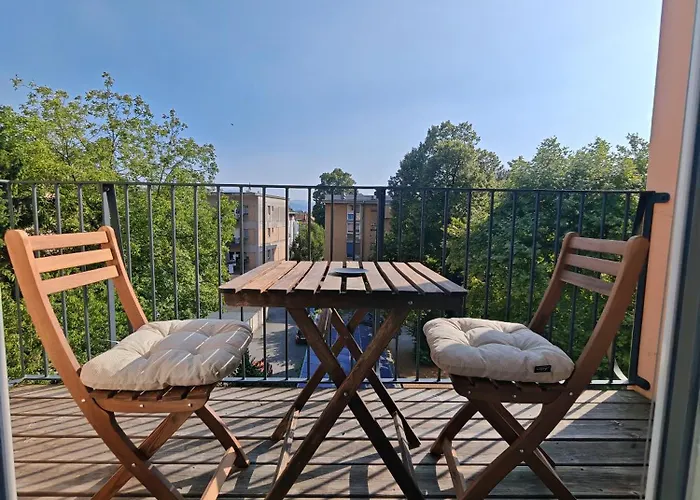 Διαμέρισμα Mabo - *