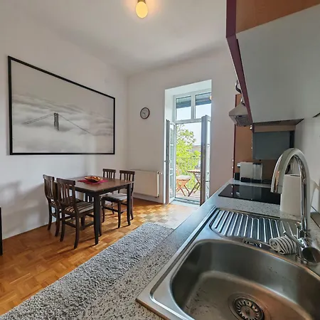Apartment Mabo Apartments - Ljubljana
